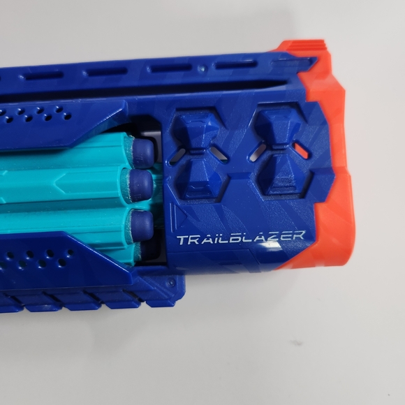 NERF Trailblazer Blue and Orange Blaster 8-Dart Gun With Extra Darts - Picture 2 of 7
